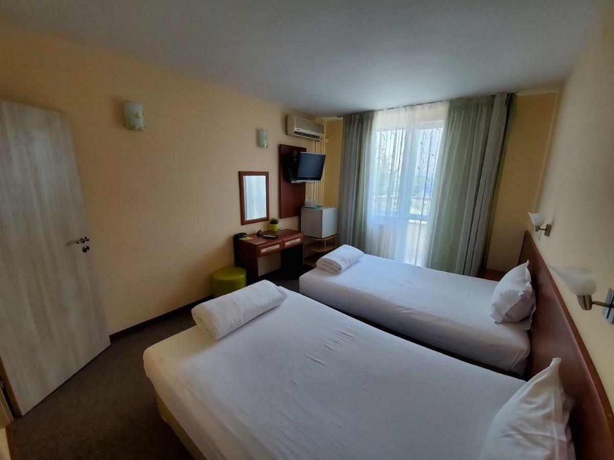 Galant Hotel 3*